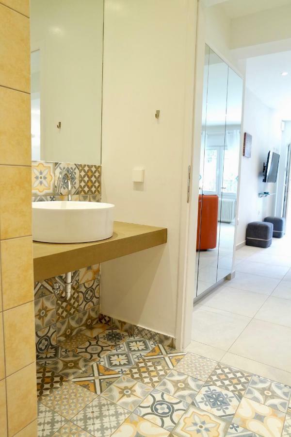 Design Apartment In The City Of Атина Екстериор снимка