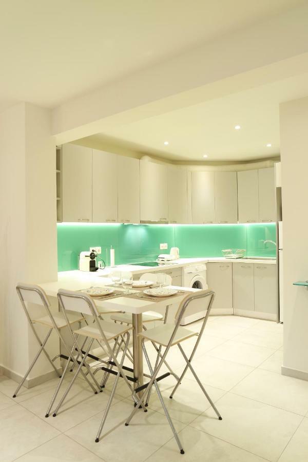 Design Apartment In The City Of Атина Екстериор снимка