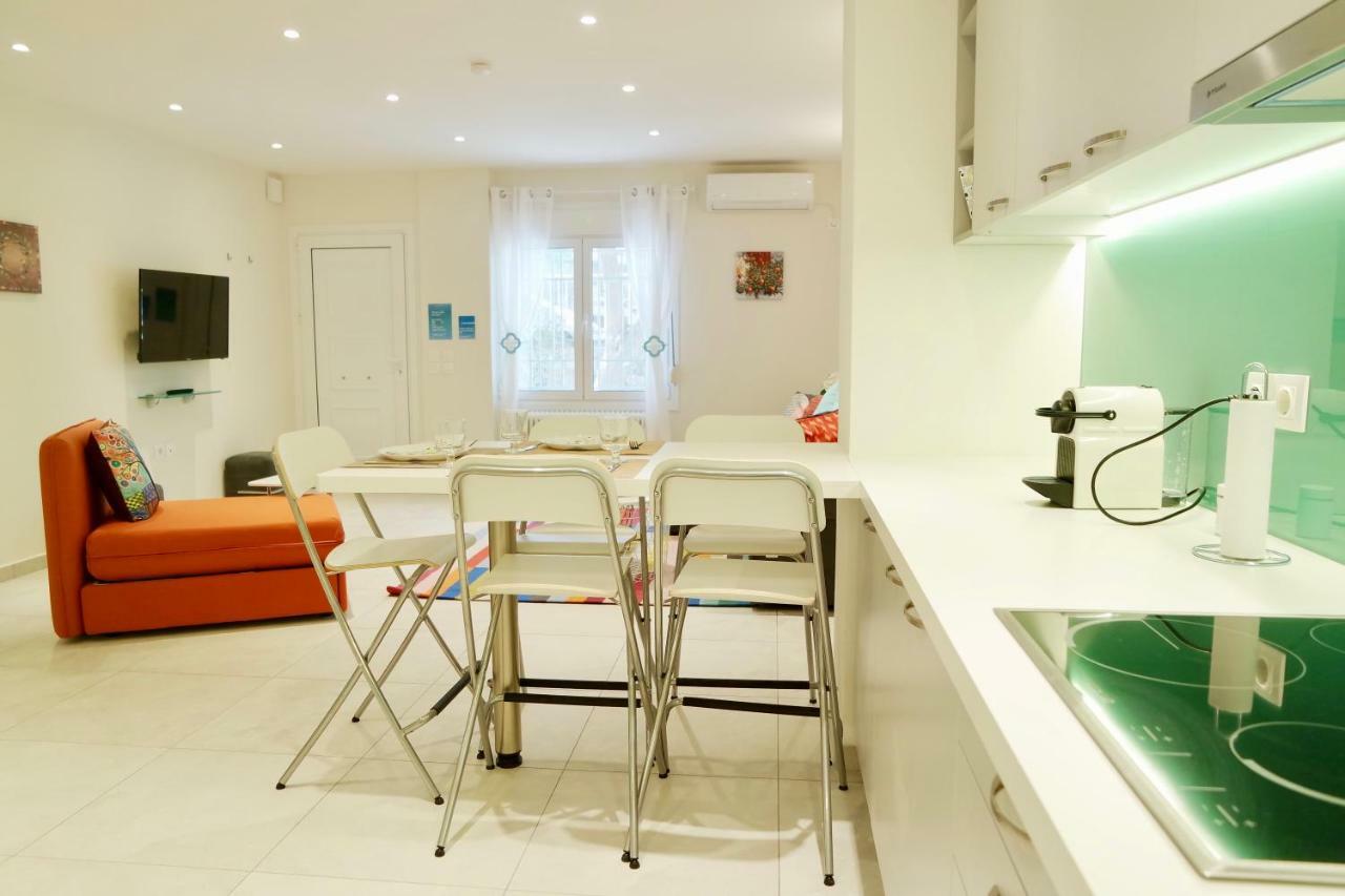 Design Apartment In The City Of Атина Екстериор снимка