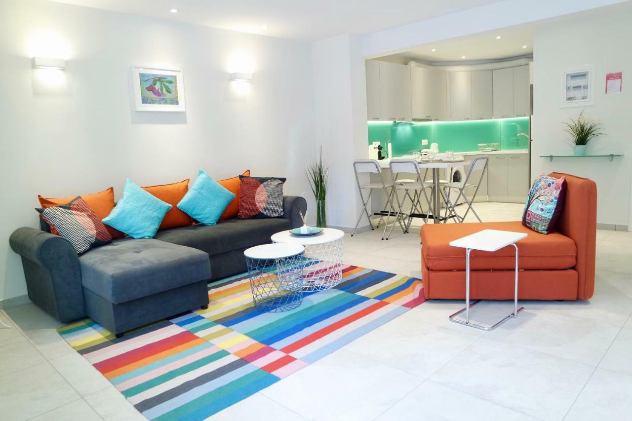 Design Apartment In The City Of Атина Екстериор снимка